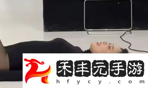 駱歆曬肯豆風照片，灰色濾鏡更顯魅力，稱戀愛想被人寵，網友：想得美