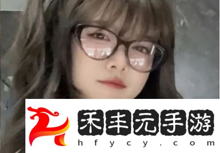 駱歆遭網(wǎng)友吐槽身材臃腫，直接下拉衣角自證，稱自己是豐滿不是腫