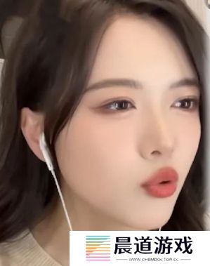 LPL主持駱歆自曝擇偶標準，稱不想當媽想當女兒，網友：喜歡爹味男友